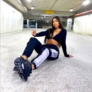 NWOT Elite cargo pants